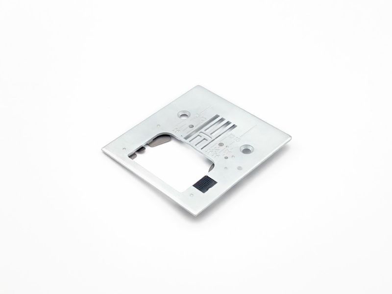 ジャガーミシン針板組品（釜カバー／針板止めネジ別） | コイズミ